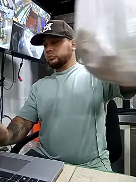 Catire10  online show from 11-23-25, 01:21