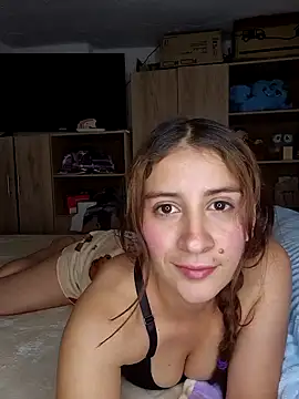 Snapshot of aytanna_torrez chatting on 09-16-25, 06:20 aytanna torrez online show from 09-16-25, 06:20