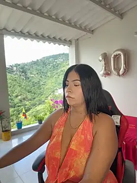 samanthahut1 online show from 06-07-26, 07:52