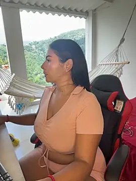 samanthahut1 online show from 05-06-26, 07:29