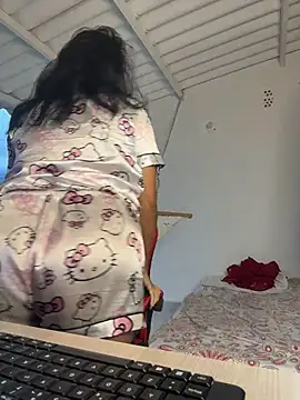 samanthahut1 online show from 04-15-26, 11:16