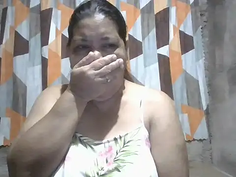 Snapshot of xxbernxxx chatting on 04-22-26, 11:39 xxbernxxx online show from 04-22-26, 11:39