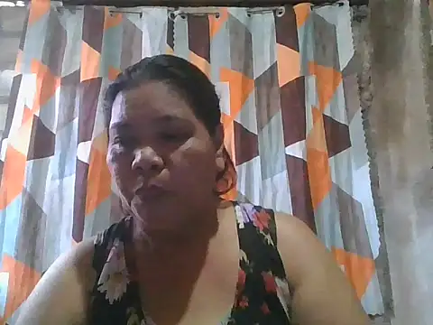Snapshot of xxbernxxx chatting on 04-21-26, 04:08 xxbernxxx online show from 04-21-26, 04:08