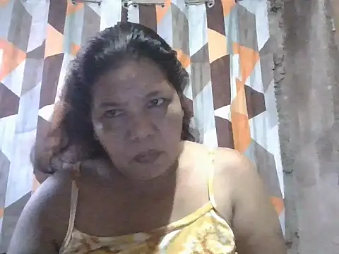 Snapshot of xxbernxxx chatting on 05-17-26, 02:33 xxbernxxx online show from 05-17-26, 02:33