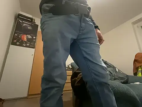 Salon1986 online show from 11-30-25, 11:27