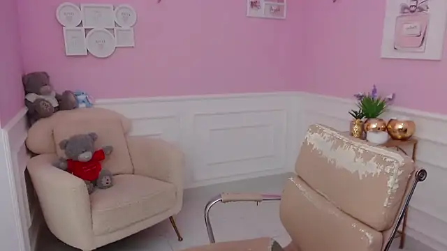 Snapshot of LilFleurish chatting on 11-05-25, 05:21 LilFleurish online show from 11-05-25, 05:21