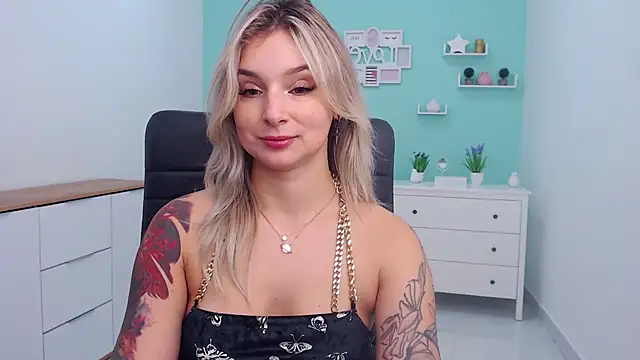 Snapshot of LilFleurish chatting on 11-07-25, 05:34 LilFleurish online show from 11-07-25, 05:34