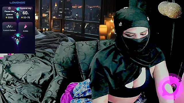 SultanaLayla online show from 11-06-25, 08:13