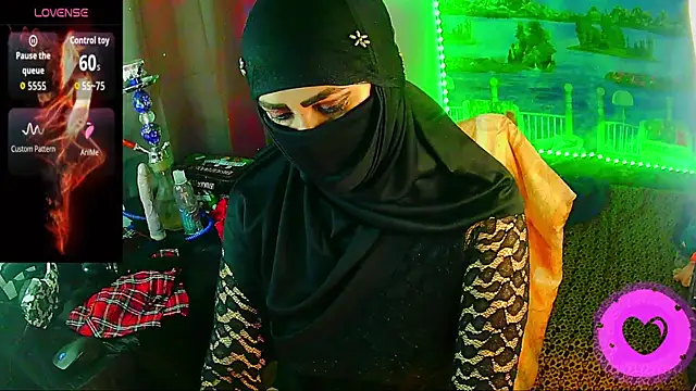 Snapshot of SultanaLayla chatting on 07-03-26, 08:26 SultanaLayla online show from 07-03-26, 08:26
