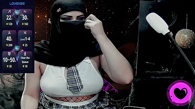 SultanaLayla online show from 11-19-25, 07:58