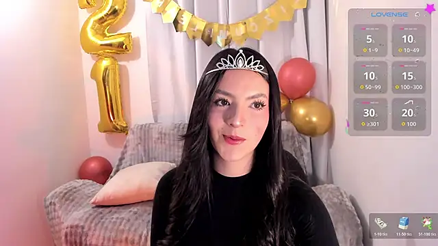 sarah saenz  online show from 02-26-26, 05:07