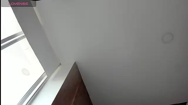 sweet  vanessa1 online show from 06-09-26, 10:33