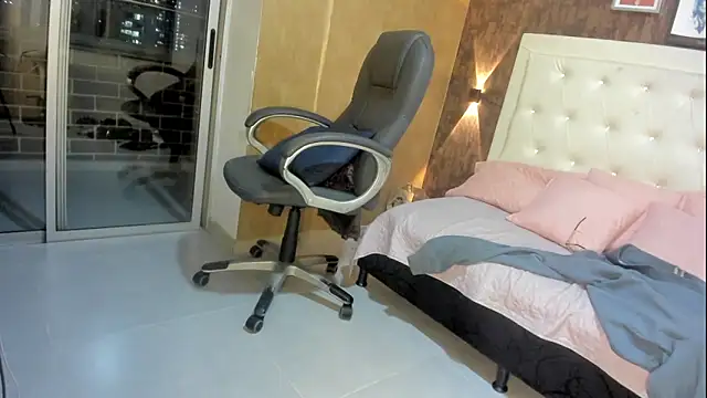 sweet  vanessa1 online show from 05-04-26, 11:29