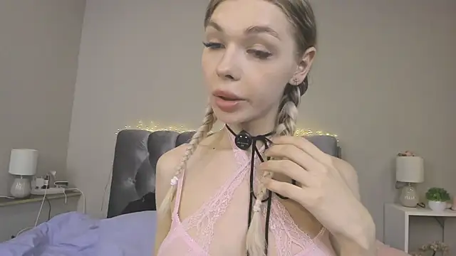 Blondy Fina online show from 06-26-26, 10:54