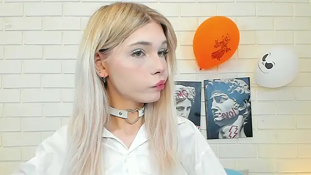 Blondy Fina online show from 11-12-25, 05:00