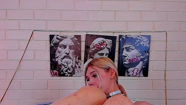 Blondy Fina online show from 10-04-25, 04:47