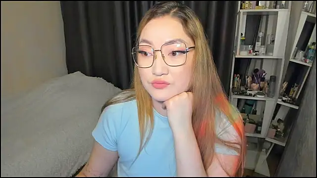 lyra x online show from 02-06-26, 07:32