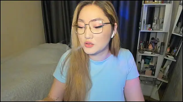 lyra x online show from 02-09-26, 03:10