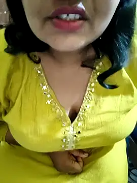 Snapshot of Swapna_Hyd chatting on 10-18-25, 04:25 Swapna Hyd online show from 10-18-25, 04:25