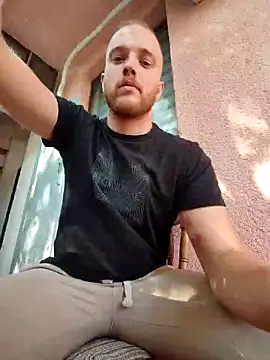 Kriskrosssss online show from 09-13-25, 01:22