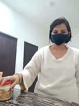 soni yhakur online show from 02-12-26, 02:33