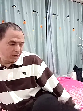 Snapshot of CWQ123 chatting on 02-13-26, 02:39 CWQ123 online show from 02-13-26, 02:39