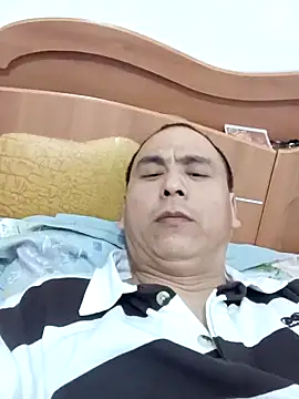 Snapshot of CWQ123 chatting on 02-10-26, 09:03 CWQ123 online show from 02-10-26, 09:03