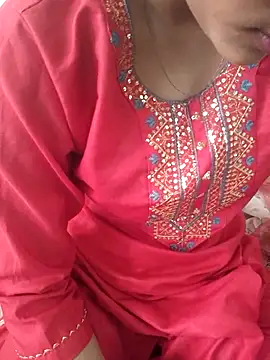 Snapshot of Neha_Tyagi chatting on 10-07-25, 04:57 Neha Tyagi online show from 10-07-25, 04:57