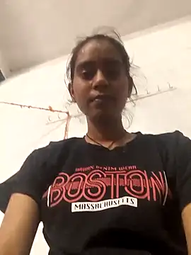 Snapshot of Kumkum_07 chatting on 10-15-25, 08:00 Kumkum 07 online show from 10-15-25, 08:00