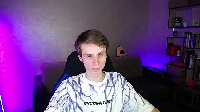 yes cute boy  online show from 11-01-25, 09:52