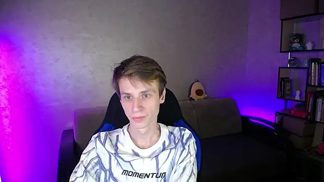 Snapshot of yes_cute_boy_ chatting on 10-20-25, 11:27 yes cute boy  online show from 10-20-25, 11:27