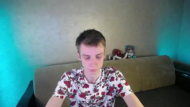 yes cute boy  online show from 05-26-26, 12:31