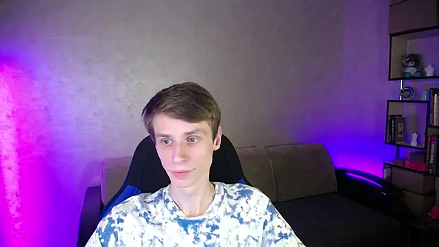 Snapshot of yes_cute_boy_ chatting on 10-16-25, 08:50 yes cute boy  online show from 10-16-25, 08:50