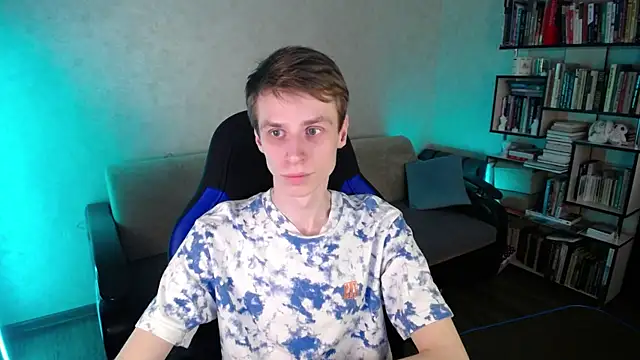 yes cute boy  online show from 02-21-26, 12:07