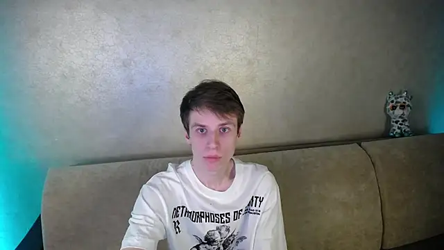 yes cute boy  online show from 03-17-26, 09:40