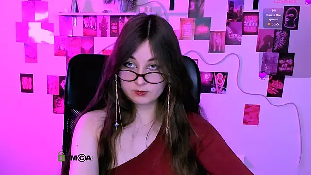 lilith diva online show from 04-15-26, 07:58