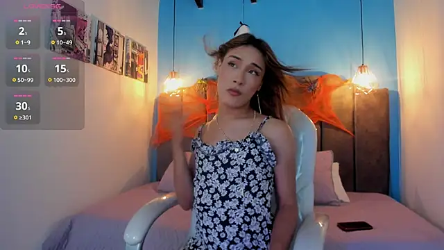 victoria decapri online show from 10-28-25, 08:08