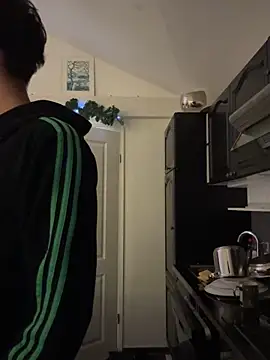 Gipsyboysteve online show from 12-15-25, 04:18