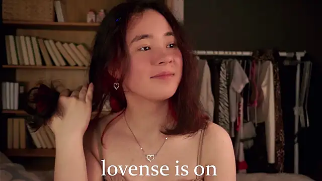 Snapshot of AlbertaClack chatting on 11-09-25, 11:14 AlbertaClack online show from 11-09-25, 11:14