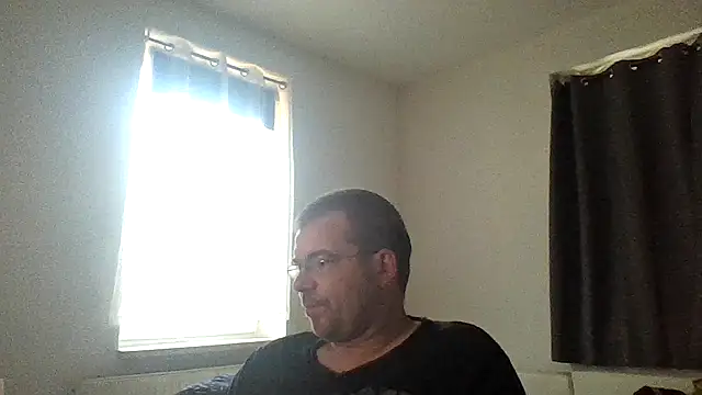 Snapshot of freak858 chatting on 07-11-26, 06:46 freak858 online show from 07-11-26, 06:46