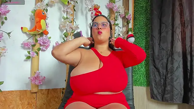nathalia correa online show from 10-29-25, 01:43