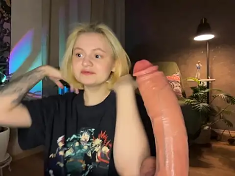 MoonIvy  online show from 06-22-26, 07:22