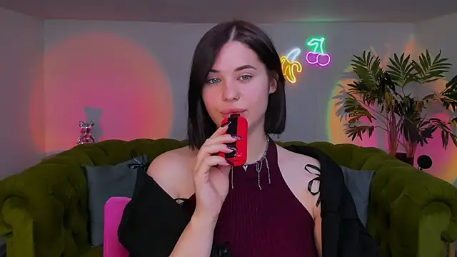 lil angel  online show from 11-14-25, 06:17