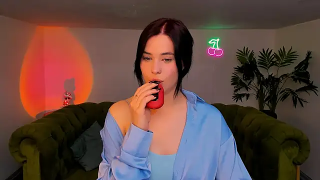 lil angel  online show from 10-09-25, 01:11