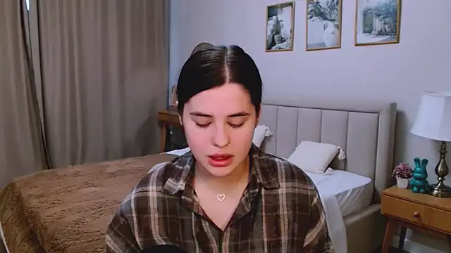 Snapshot of lil_angel_ chatting on 02-26-26, 02:28 lil angel online show from 02-26-26, 02:28