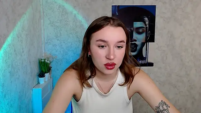 JuliaTopp  online show from 10-29-25, 05:50