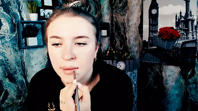 JuliaTopp  online show from 10-01-25, 05:28