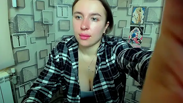 JuliaTopp  online show from 09-23-25, 05:47