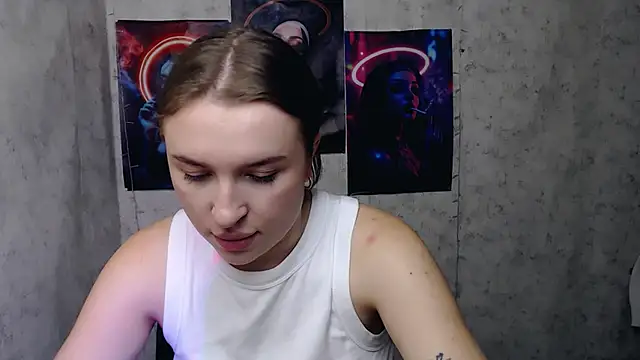 JuliaTopp  online show from 11-03-25, 07:13