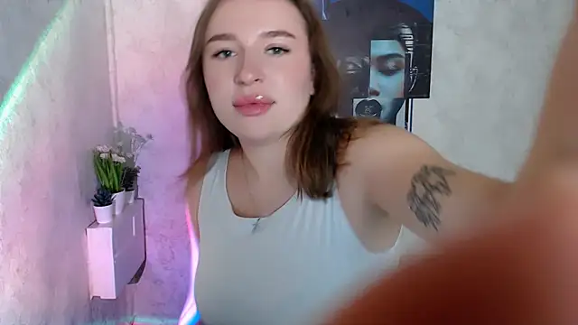 JuliaTopp  online show from 10-16-25, 05:49